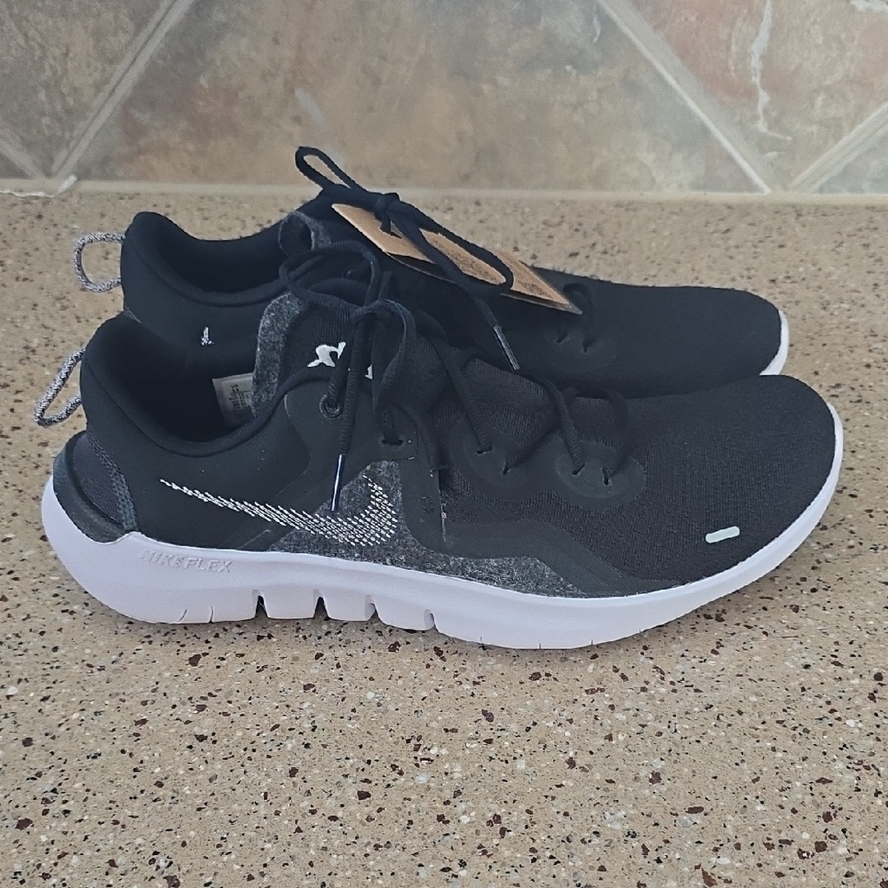 Nike Flex 2021 RN Men's Black and White Athletic Shoes